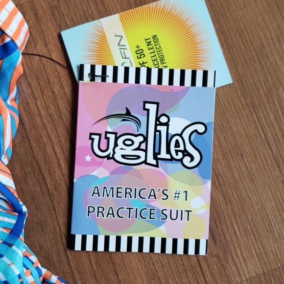 Swim suit - Picture 3 of 4